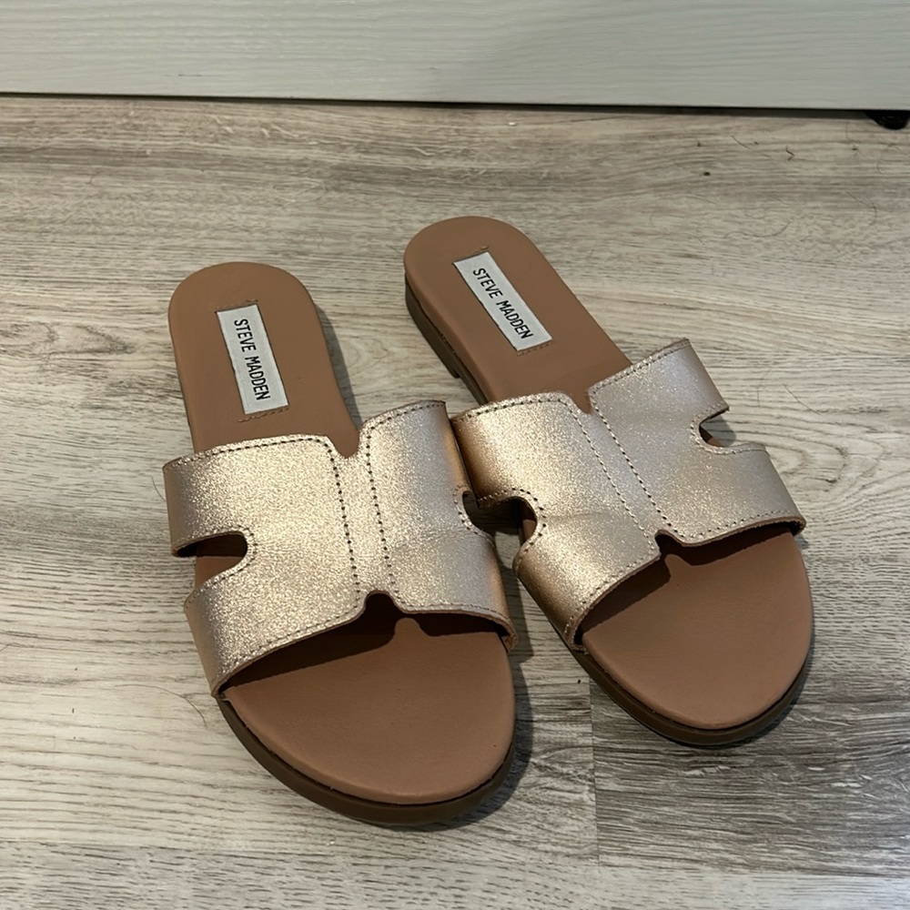 Sam Edelman gold sandal size 8.5 women’s